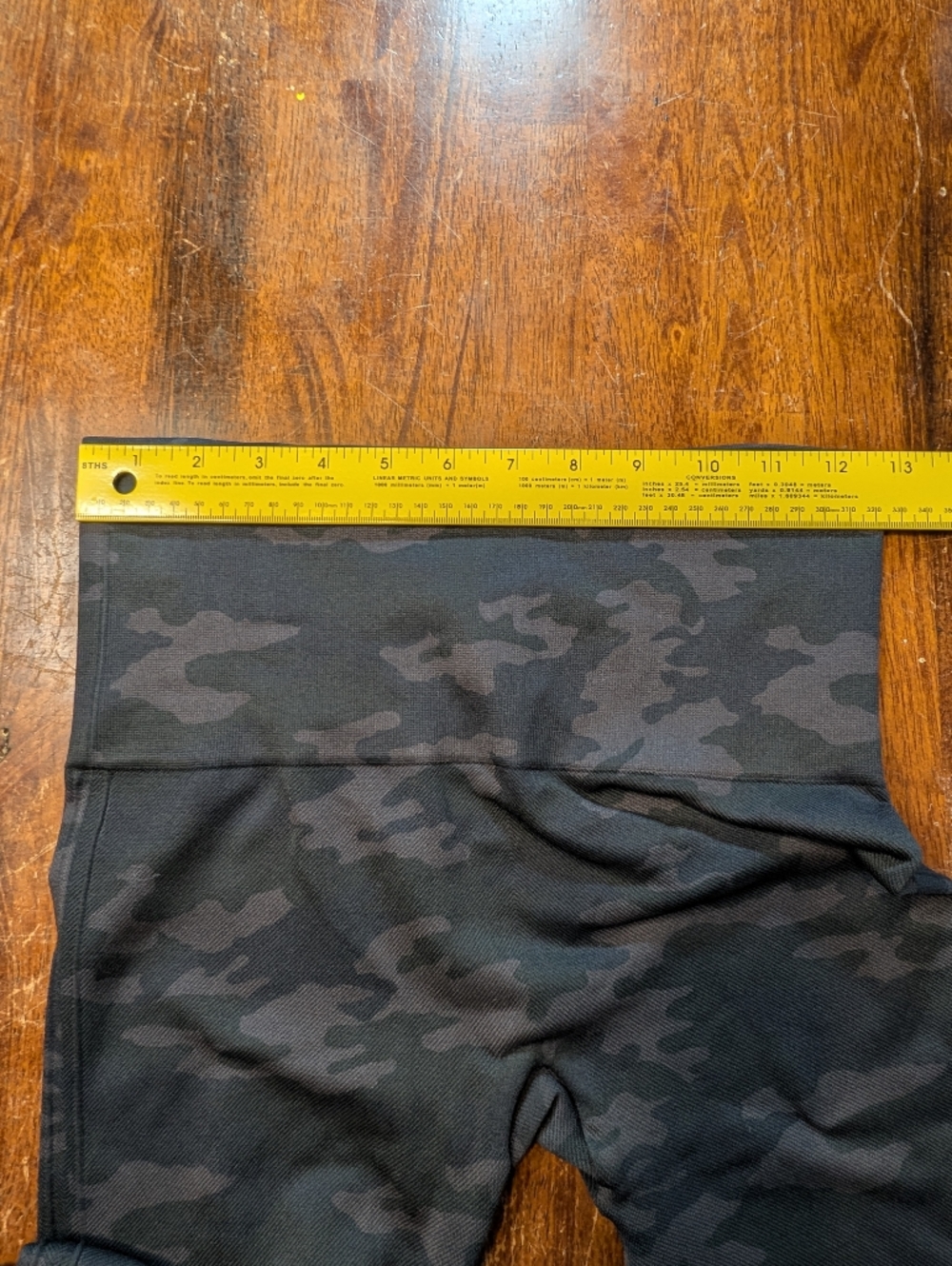 Spanx Look At Me Now Black Camo Leggings Womens Medium Compression Slimming Used - Picture 4 of 6